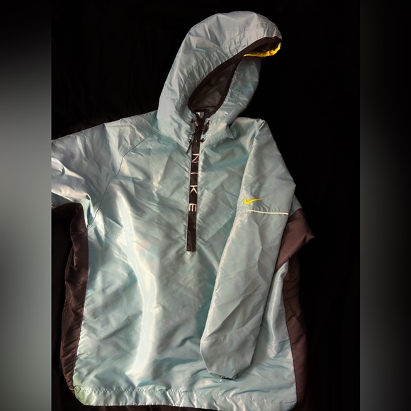 Nike Jackets & Blazers - CUTEST nike windbreaker/jacket. Vintage-ish but still in style.